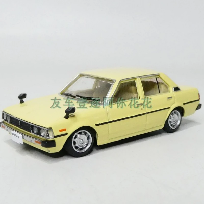

Игрушечная модель автомобиля 1:64 BM Toyota COROLLA E70 седан из сплава с сумкой для аксессуаров коллекция украшений подарок бесплатная доставка