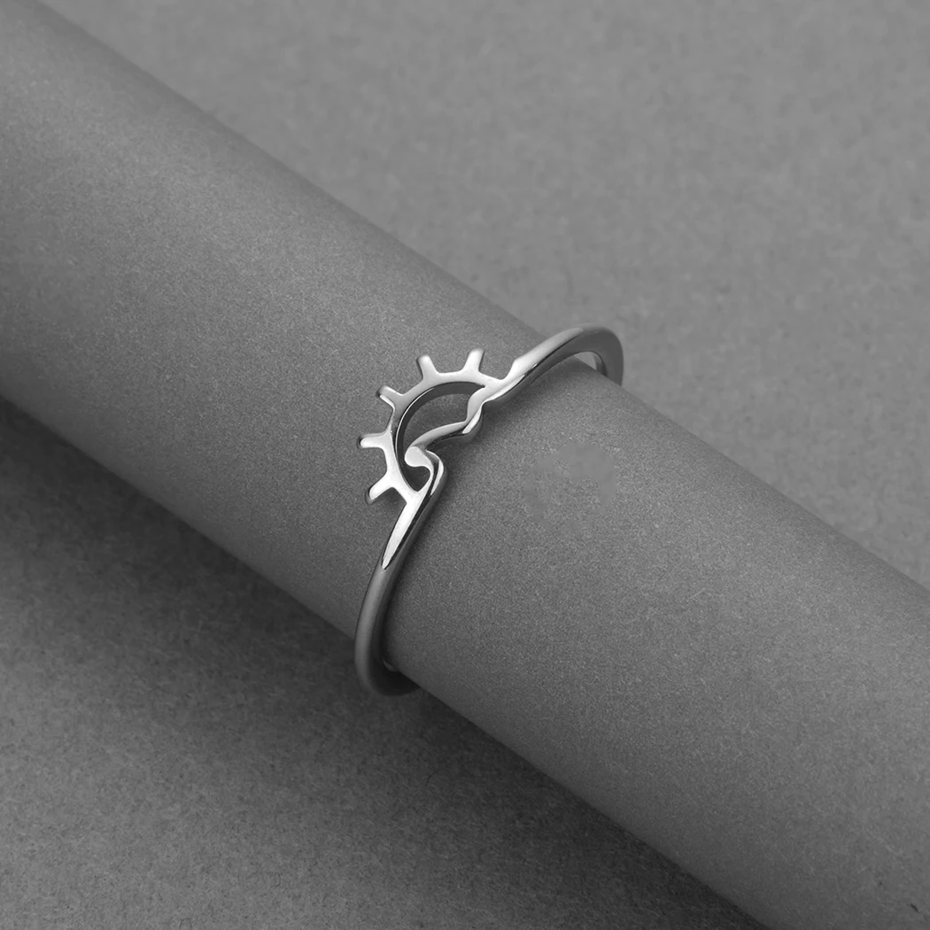 Женское кольцо средней длины из нержавеющей стали |