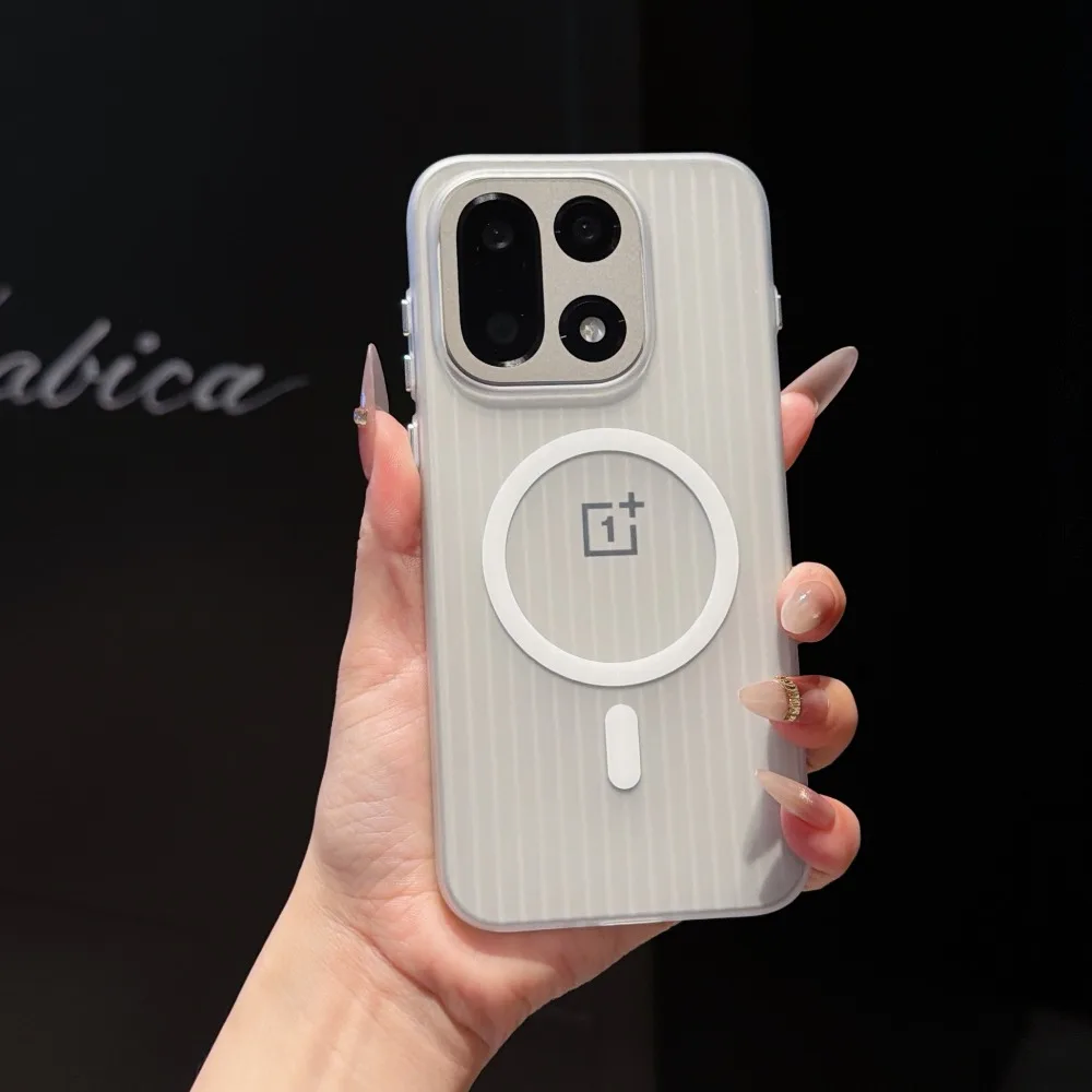 Фото Магнитный чехол для OnePlus 15 13T 12 Ace 6 5 Pro 3 2 Ace3Pro Turbo6, ударопрочный жесткий чехол из поликарбоната с металлическими кнопками и матовой поверхностью, приятной на ощупь №1