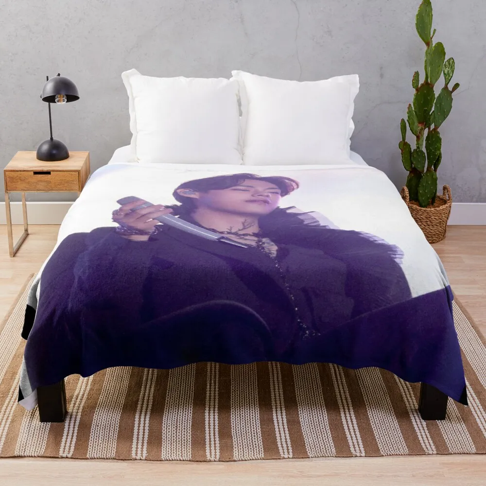 

TAEHYUNG / PERMISSION TO DANCE ON STAGE Photo Sketch Throw Blanket Crochet Crochet Retro Blankets