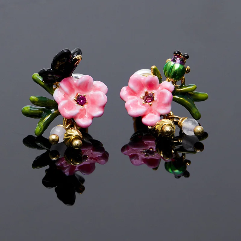 Женские асимметричные серьги из серебра 925 пробы в форме цветка бабочки божьей