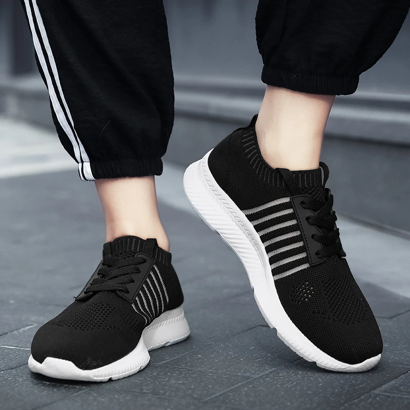 Кроссовки женские на шнуровке Вулканизированная подошва сетчатые дышащие