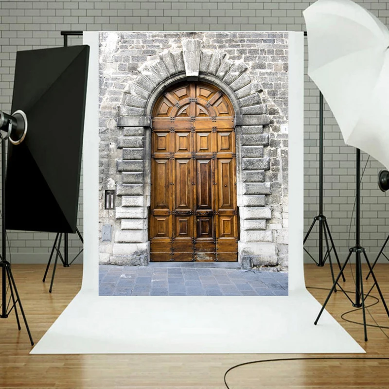 

Винтажный фон премиум класса коричневая дверь и белая каменная стена с бантом Виниловый фон ткань семейный портрет