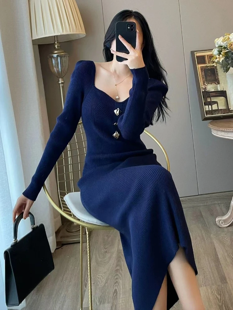 Женское прямое трикотажное платье с квадратным вырезом длинным рукавом