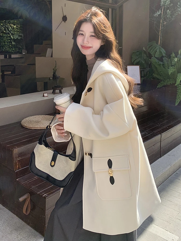 Свободное шерстяное пальто с капюшоном в стиле преппи женское зимнее 2024 новая