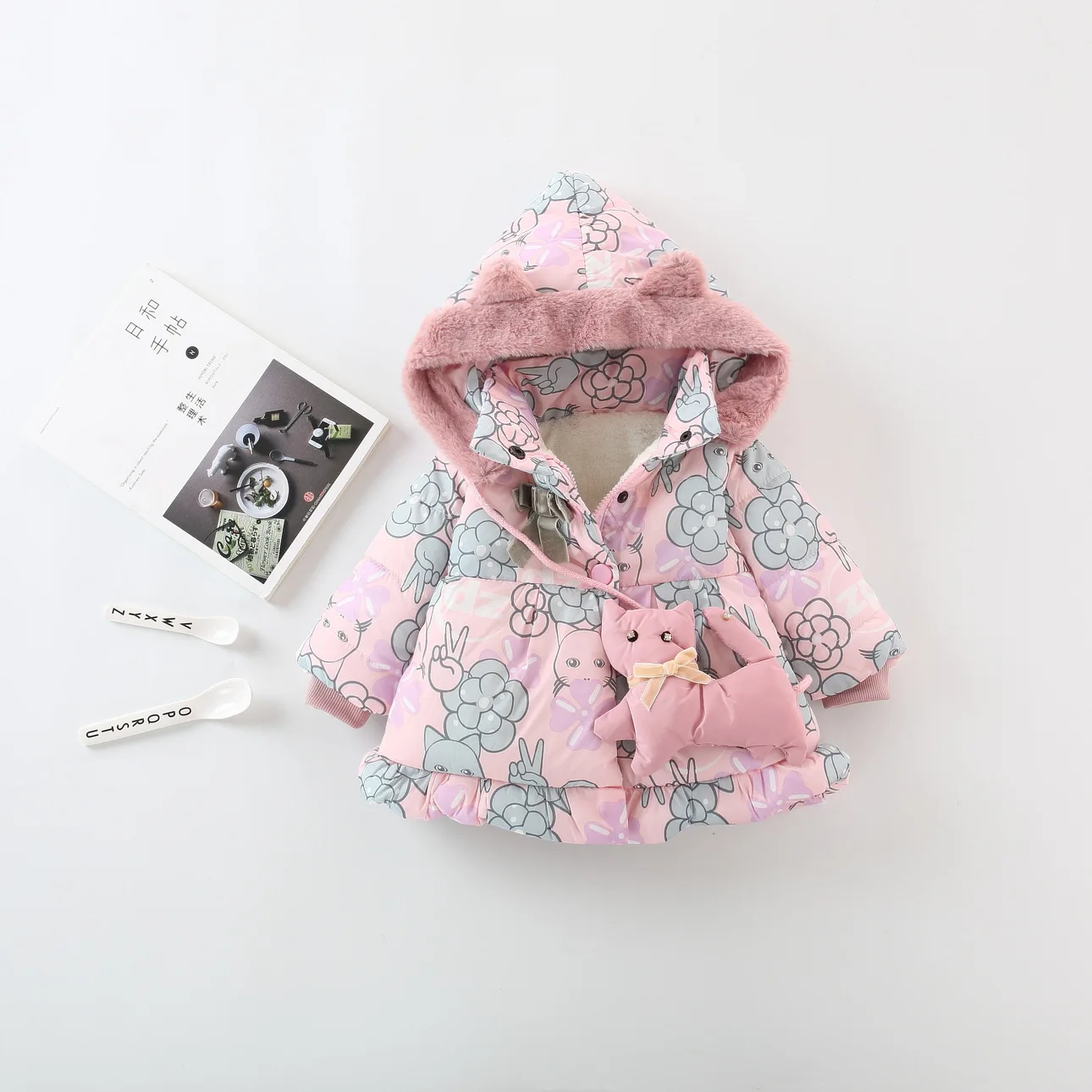 

Зимнее пальто для маленьких девочек, Плотная хлопковая куртка с капюшоном для маленьких девочек, Корейская верхняя одежда, одежда для мален...