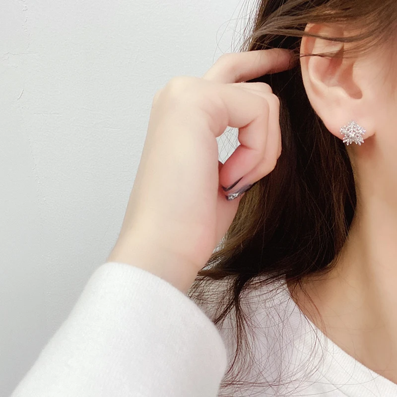 Серьги LUOWEND из белого золота 18 карат модные серьги-гвоздики в виде снежинок с