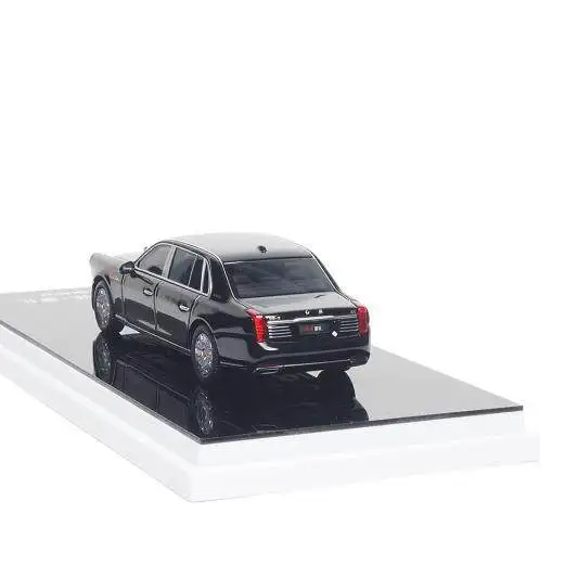 Фото Реалистичная модель автомобиля Golden Sunflower Gift U7 в масштабе 1:64 №2