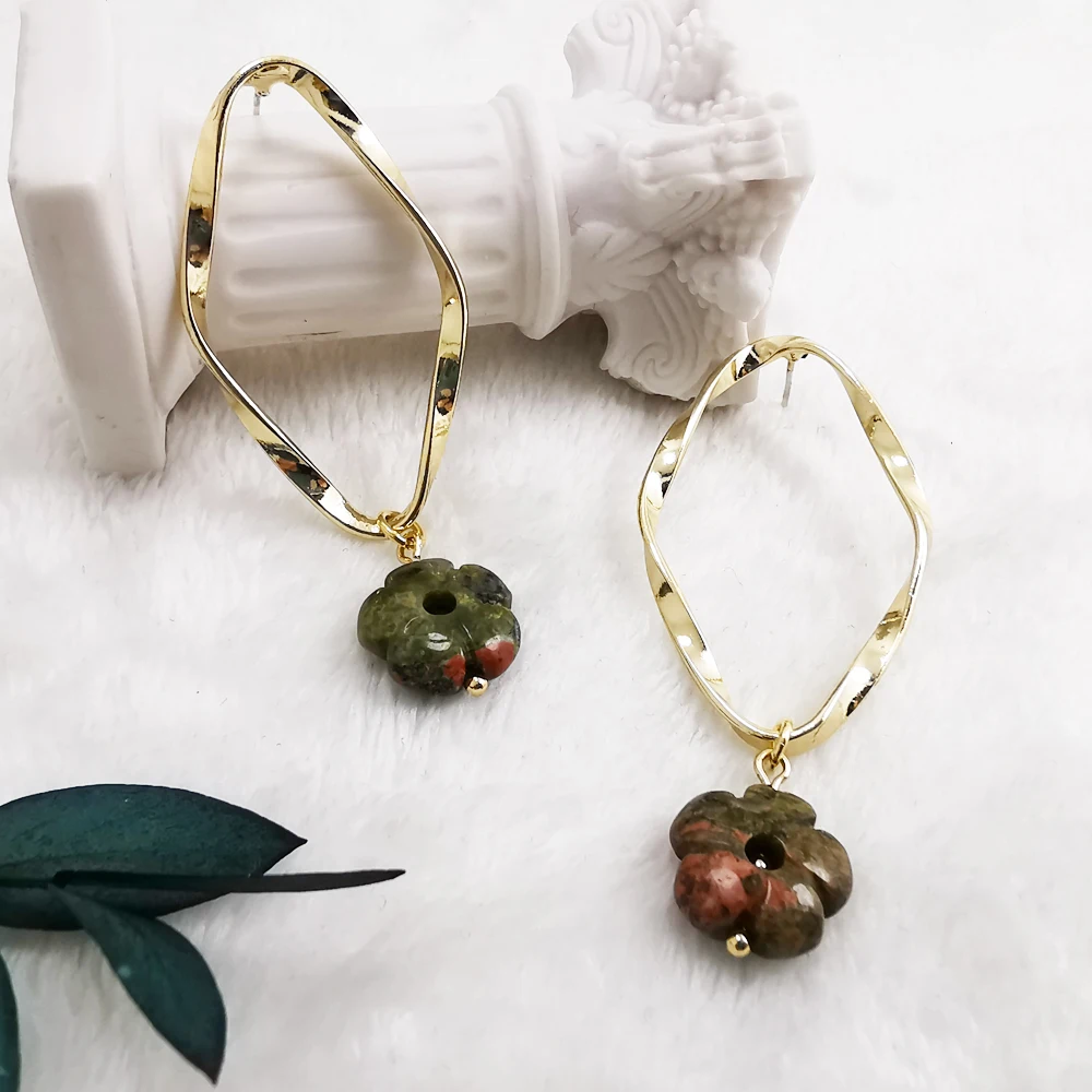 

Renya Korean Natural Stone Flower Drop Earrings Zinc Alloy Hoop Gold Color For Girl Women's Simple Cute Jewelry Accessories Gift