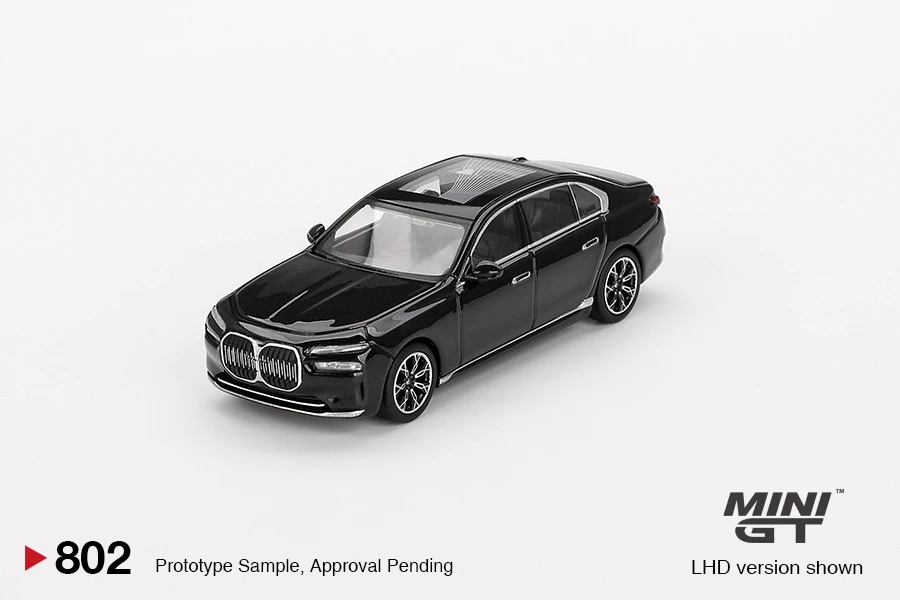 **Soon прибытие ** Литая под давлением модель автомобиля MINIGT 1:64 i7 eDrive50 с черным