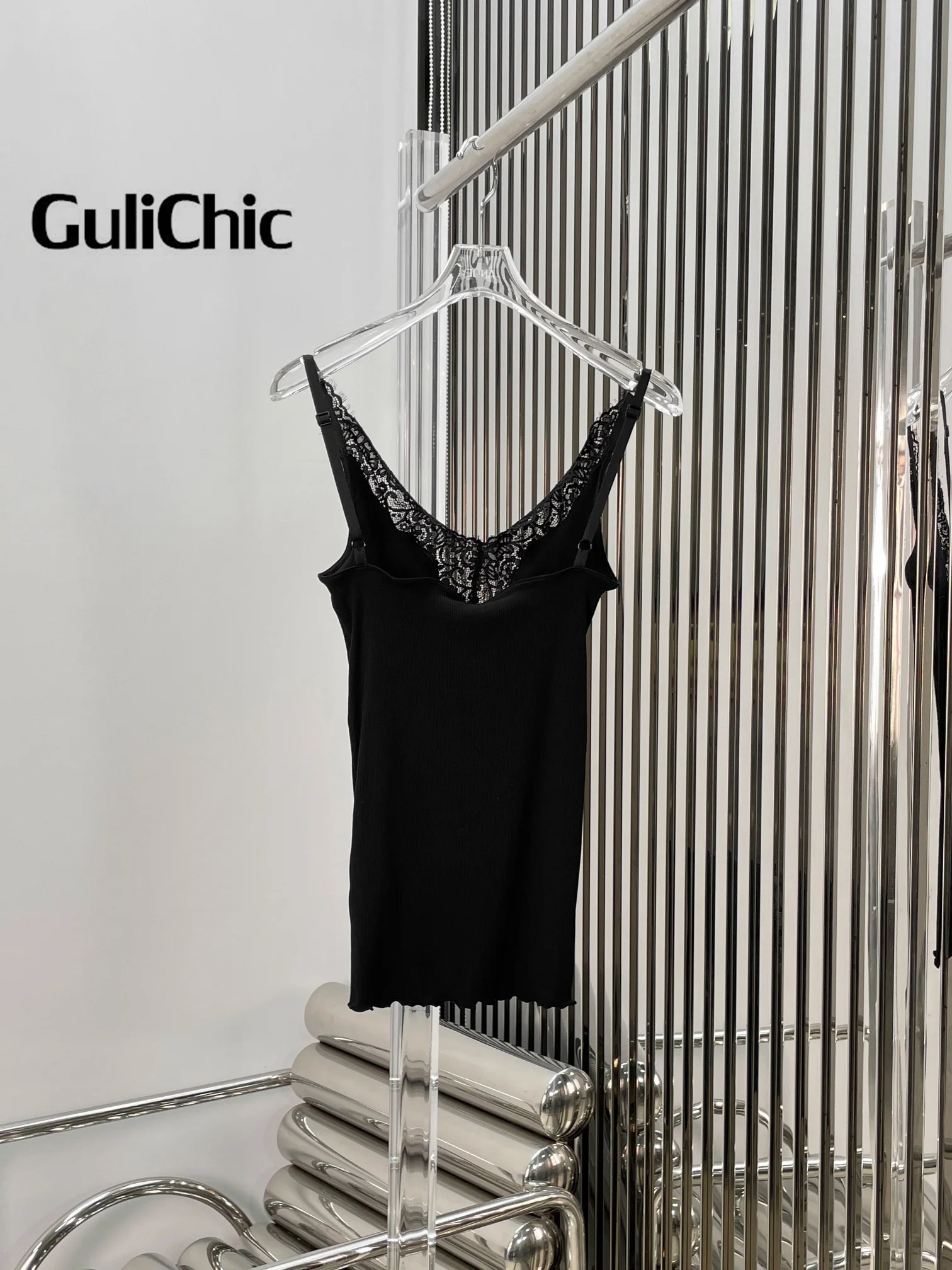 10 23 GuliChic женский сексуальный кружевной топ на тонких бретельках с v-образным