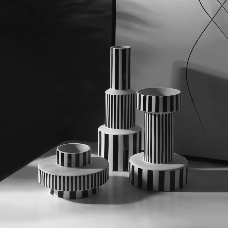 

Simple design Black and white stripes Ceramic Vase Home Decoration Living Room Flowers Ceramic Vase 210629-05