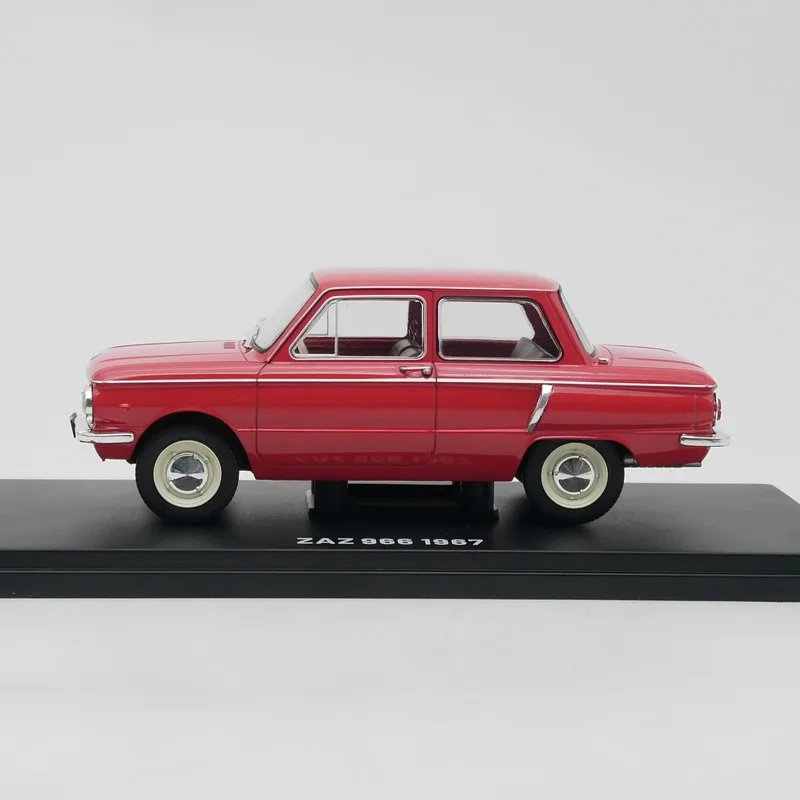 Литой под давлением масштаб 1:24 советский ZAZ 966 1967 автомобиль из сплава имитация
