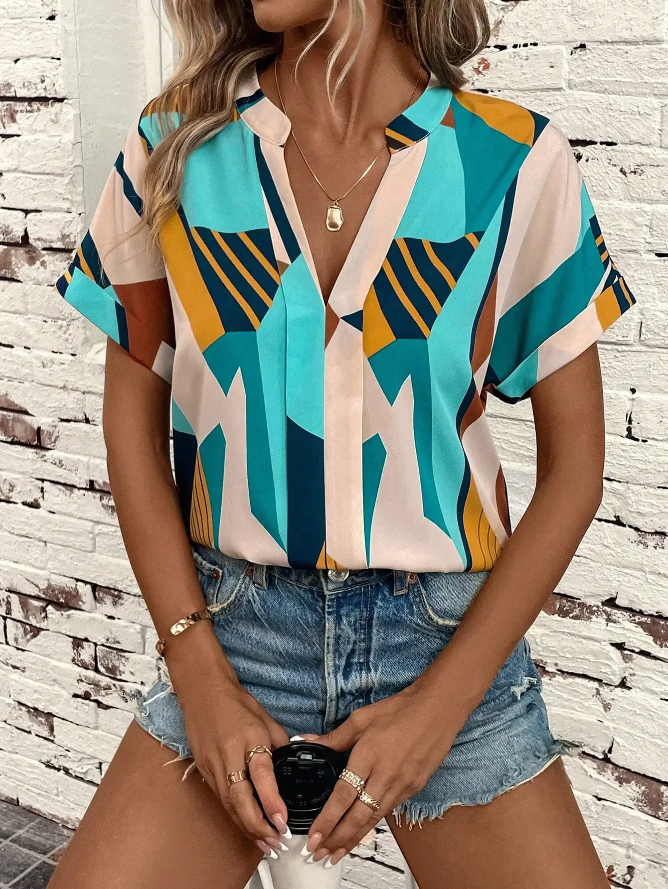 Летняя женская повседневная модная дизайнерская тонкая футболка с V-образным