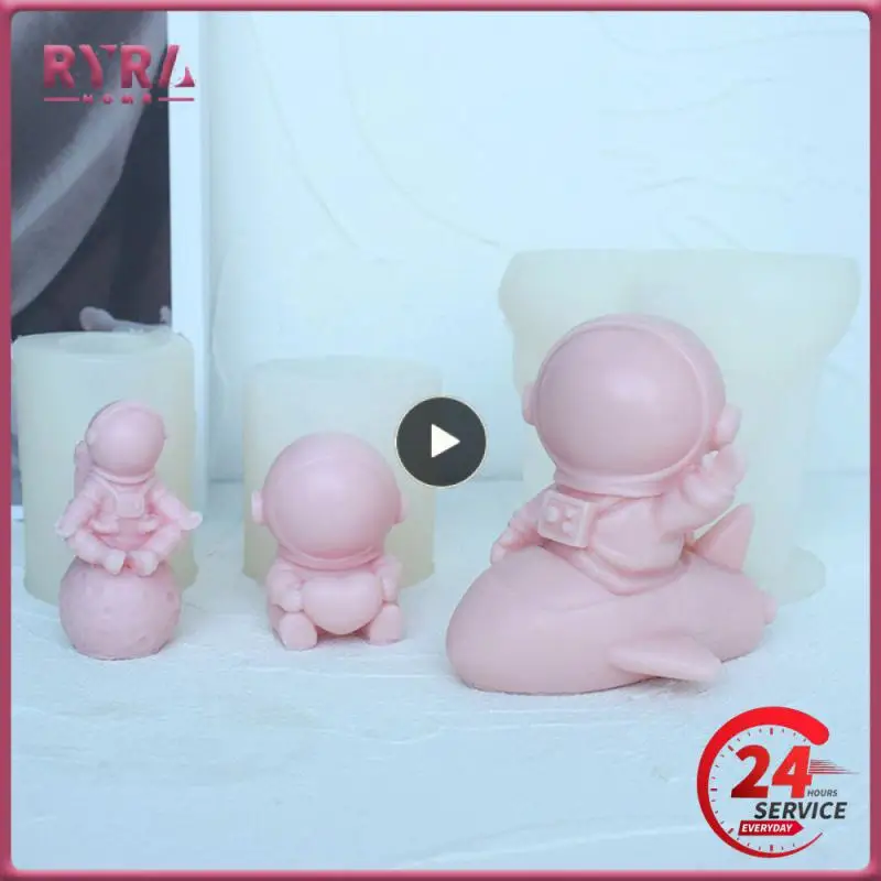 

1~8PCS Decorative Abrasives The Base Is Stable Easy To Release Silicone Mold White Opp Bag Packaging Diy Astronaut Stencil