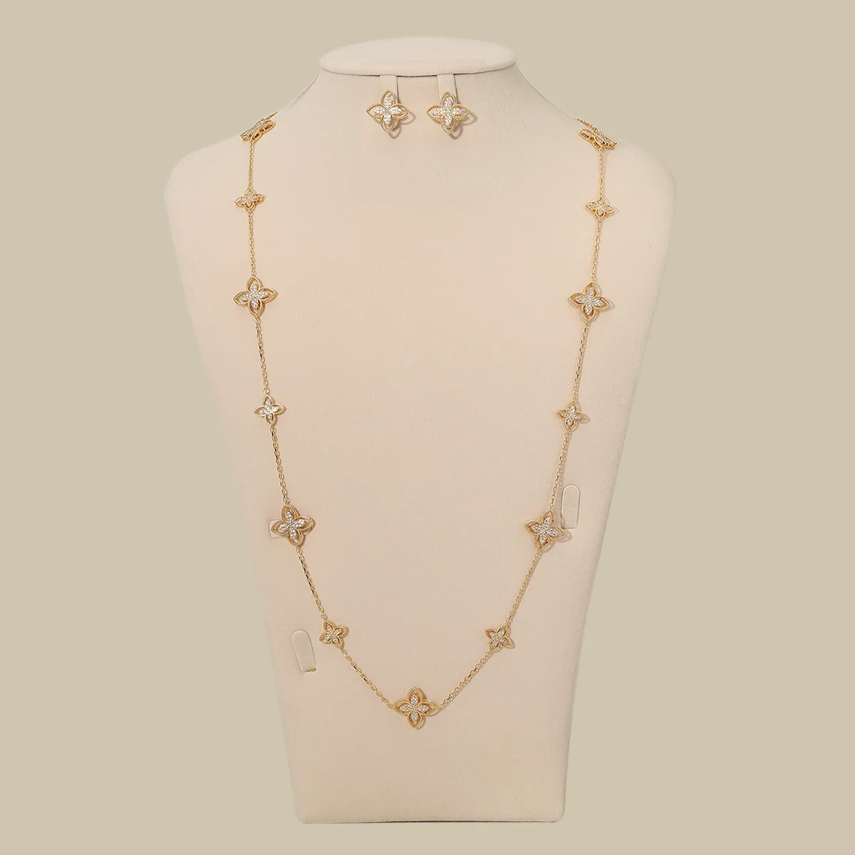 Женская мода Цветочный дизайн Регулируемая длинная цепочка Ожерелье Серьги