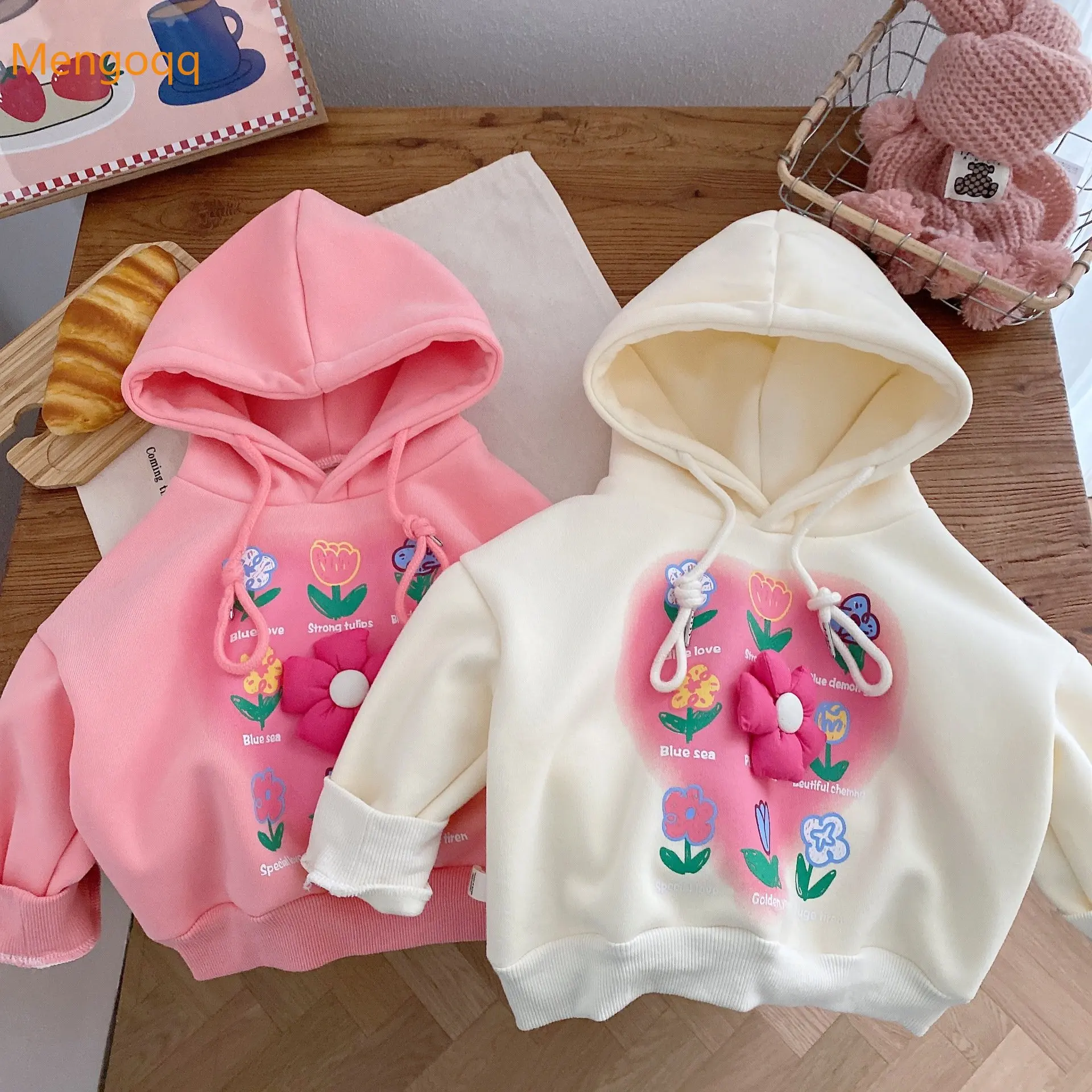 

Зимний Детский свитер с капюшоном и цветочным принтом