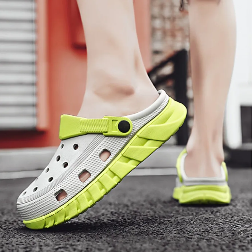 

2023 Summer New Men's Hole Shoes Waterproof Platform Breathable Non slip Bathroom Slippers Designer Luxury Sandals YEEZY SLIDES