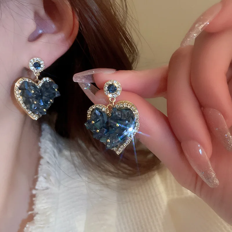 

35mm Silver Needle Korea Diamond Inlaid Crystal Heart Earrings Temperament Earrings