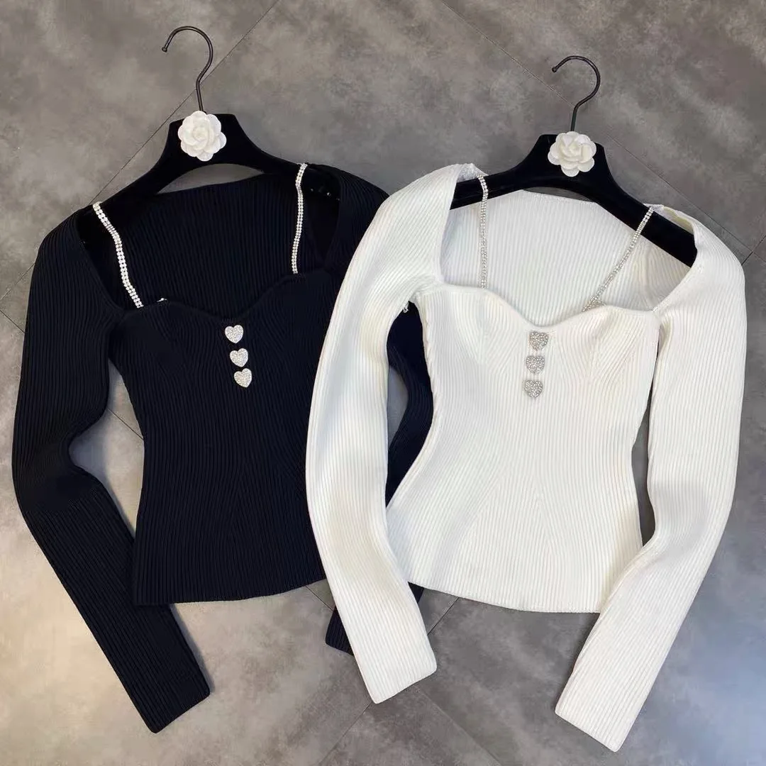 

2022 Spring and Autumn Square Collar Long Sleeve Peach Heart Drill Buckle Decorative Diamond Chain Slim Sweater Trendy