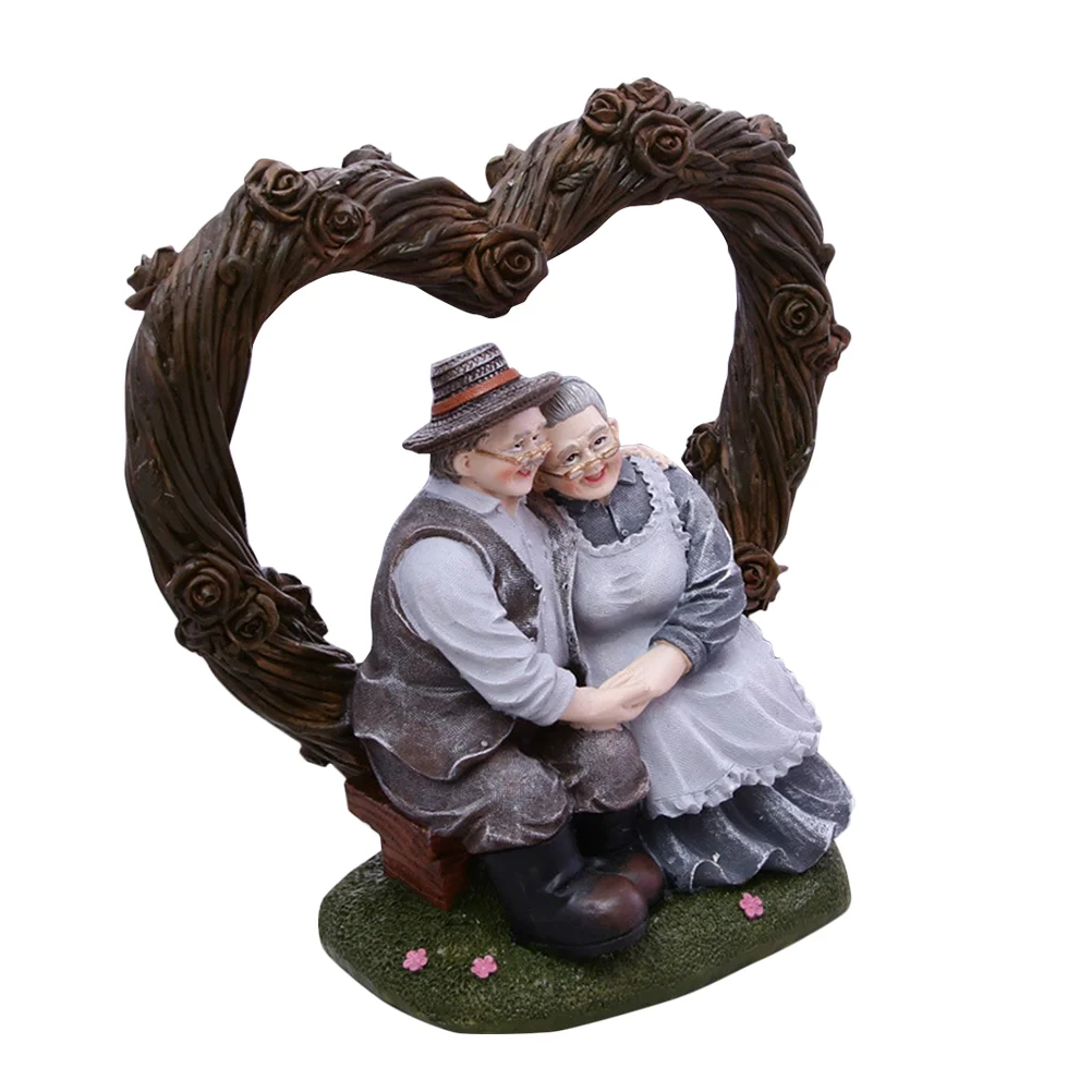 

Elderly Couple Statue Old Couple Sculpture Lovely Grandparents Statue for Wedding Souvenir