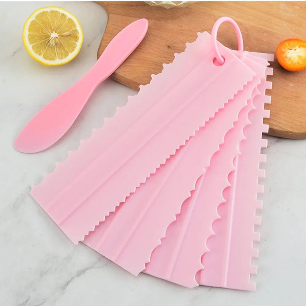 

4PCS New Comb Cake Scraper Pattern Cream Scraper DIY Pattern Modeling Baking Tools Plastic Cream Scraper Set Baking Accessories