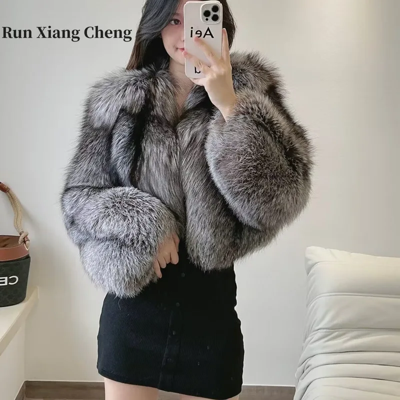 

Женское зимнее пальто RUN XIANG CHENG, новая нишевая имитация цельного меха лисы, короткая стильная серебристая Лиса с высокой талией, 2023