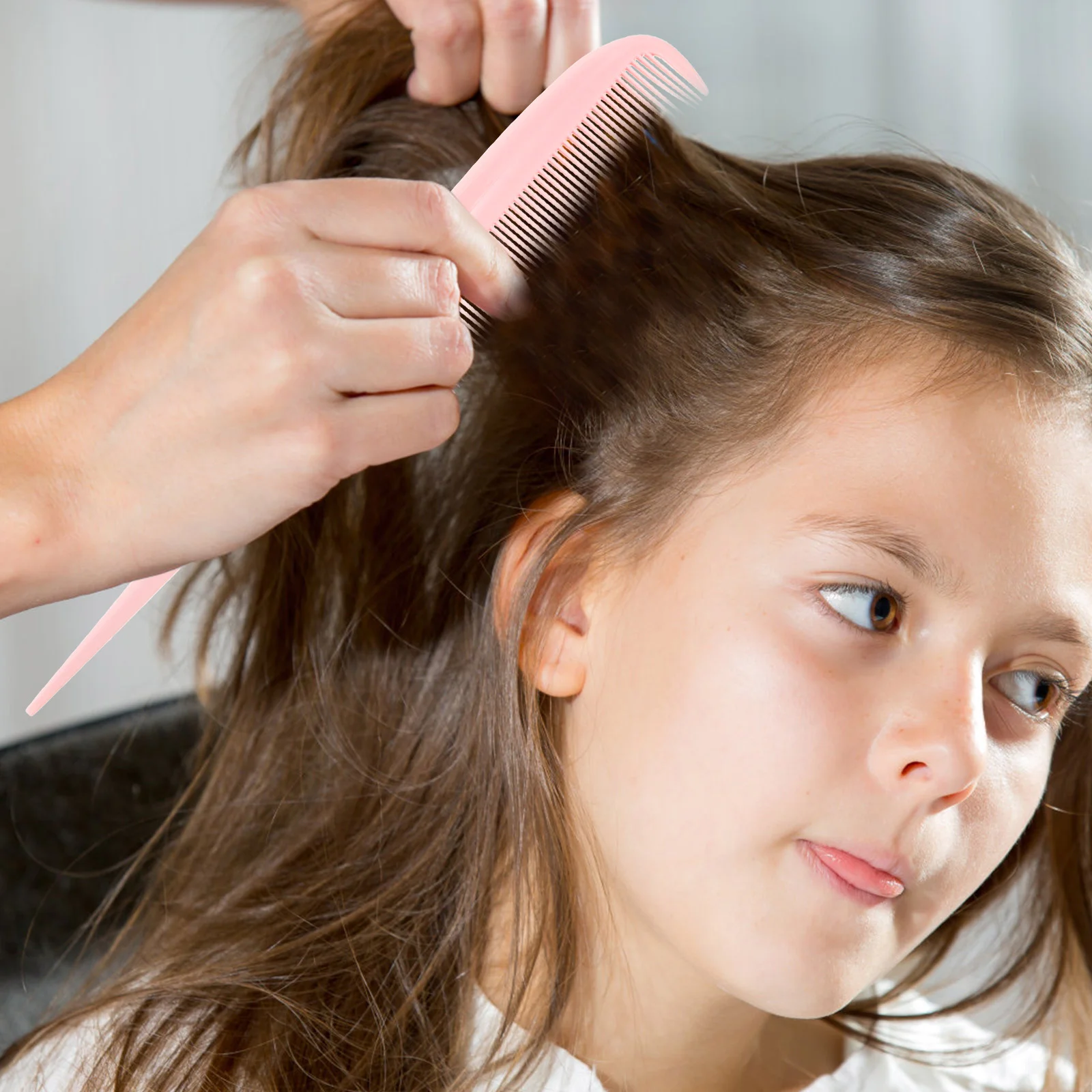 Складная расческа с хвостовым карманом и прорезящим наконечником пластиковые