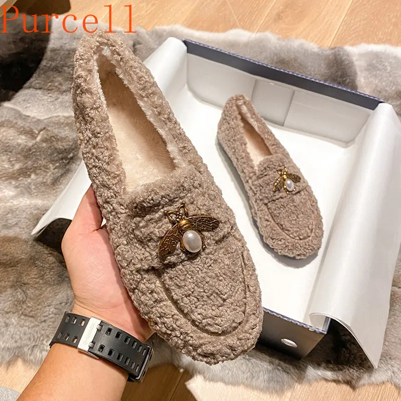 2022 New Women's Winter Plush Shoes Wear non slip warm flat bottomed snow boots Fashion belongs to decorative design Large 41-43
