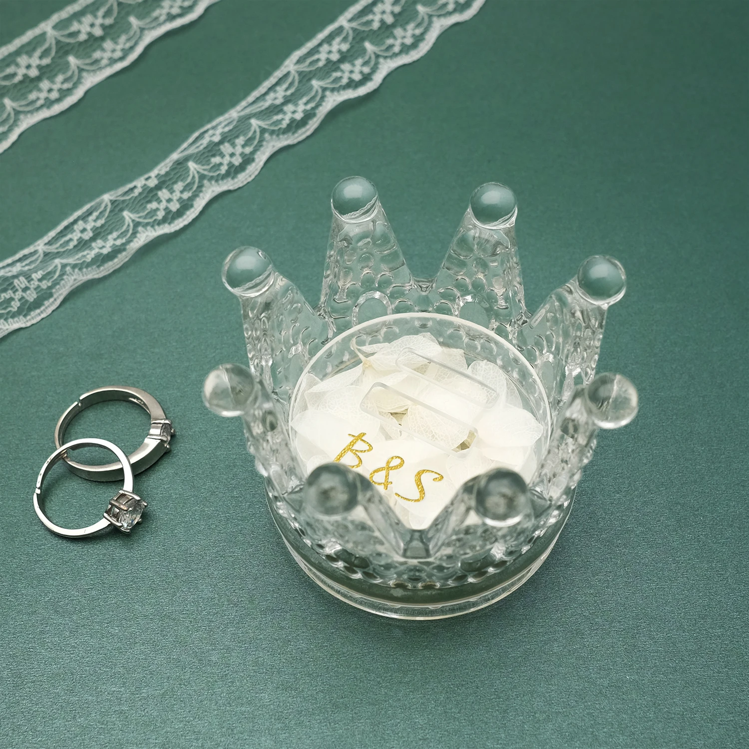 Personalised Wedding Ring Holer Engraved Letters Ring Holder Custom Crown Jewelry Box Engagement Wedding Gift