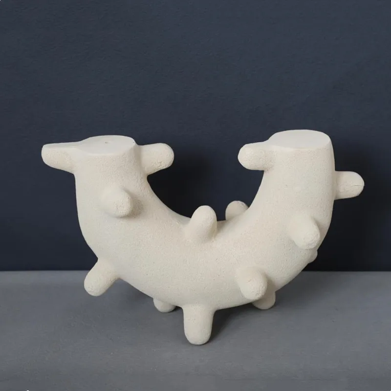 

Abstract Curved Geometric Ornaments Semicircular Sculpture of A Caterpillar Decorative Figurines Home Decoration Accessories