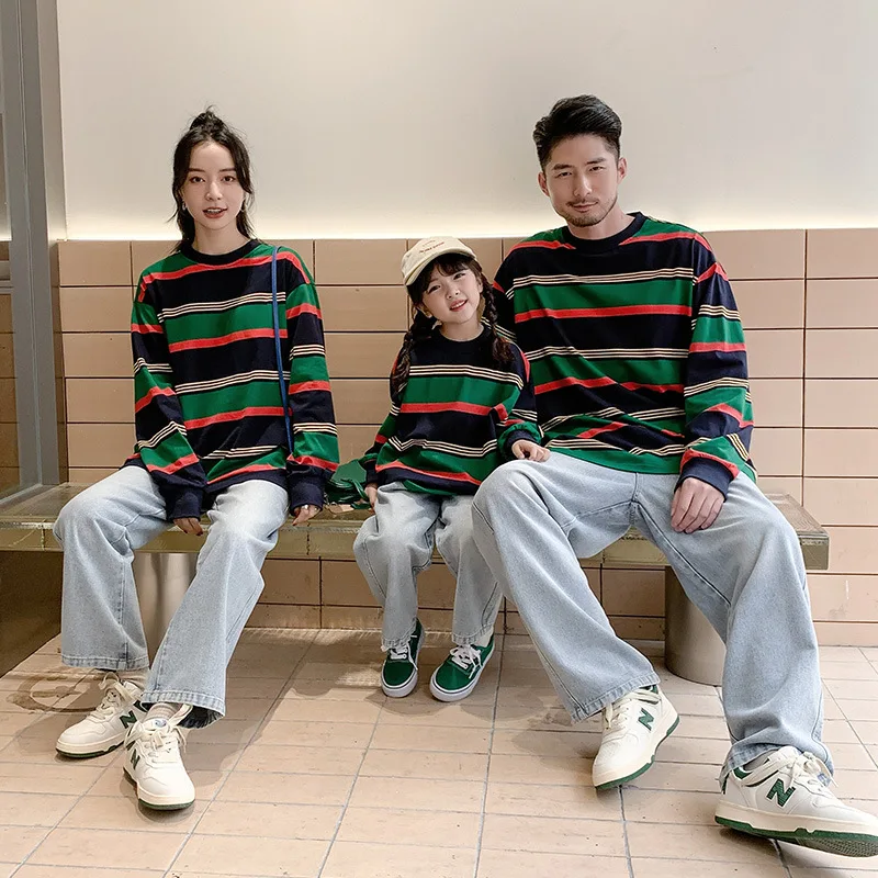Family Matching Outfits Mother Kids Japanese Casual Red and Green Striped Long-sleeved T-shirt  Loose Top Family Look enlarge