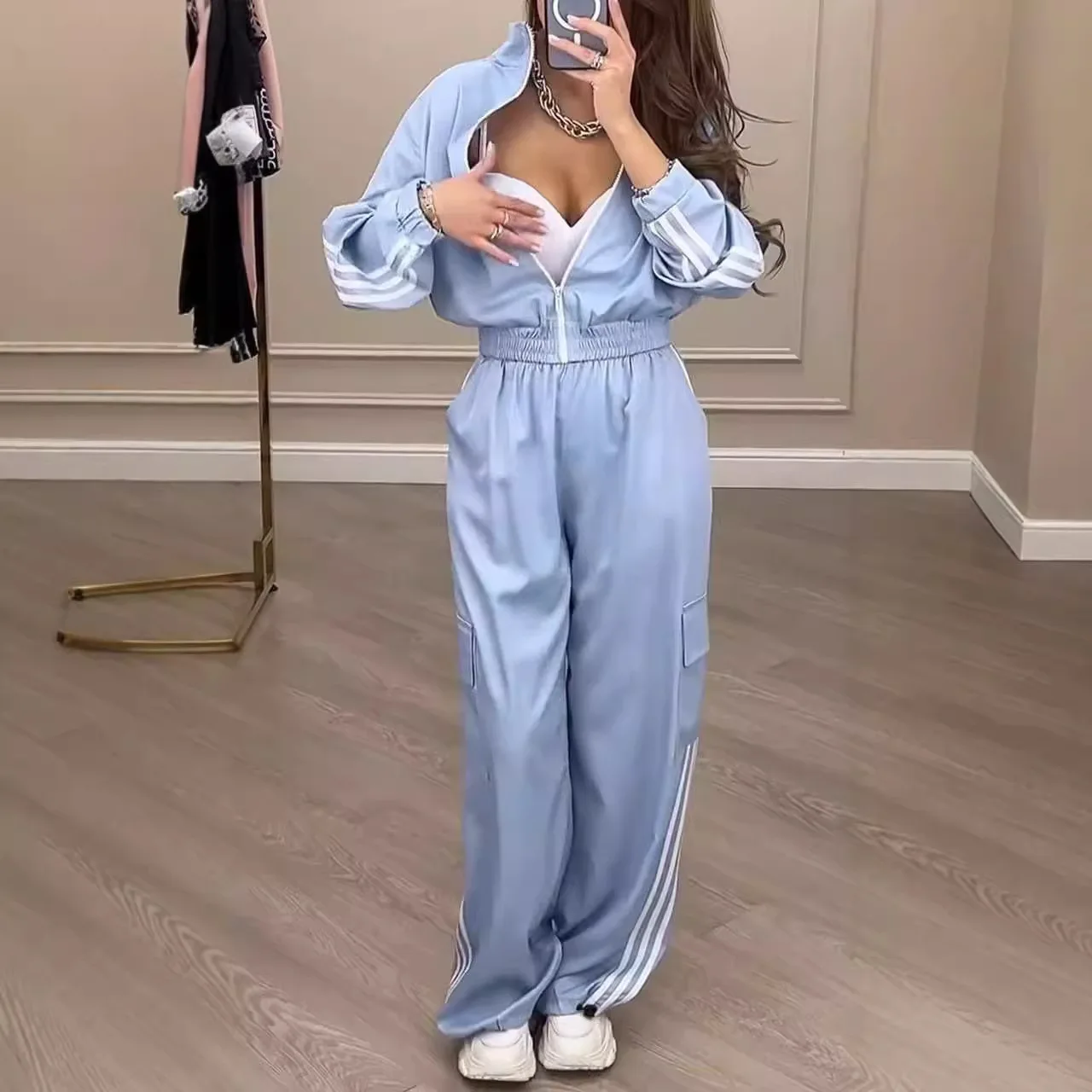 Спортивные брюки свободный белый повседневный женский комплект модная