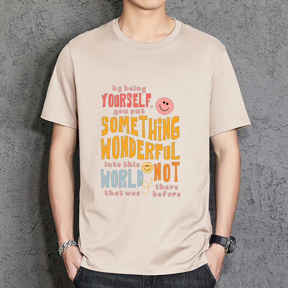 

Мужская хлопковая футболка с надписью «Be Yourself And Bring Beauty To The World»