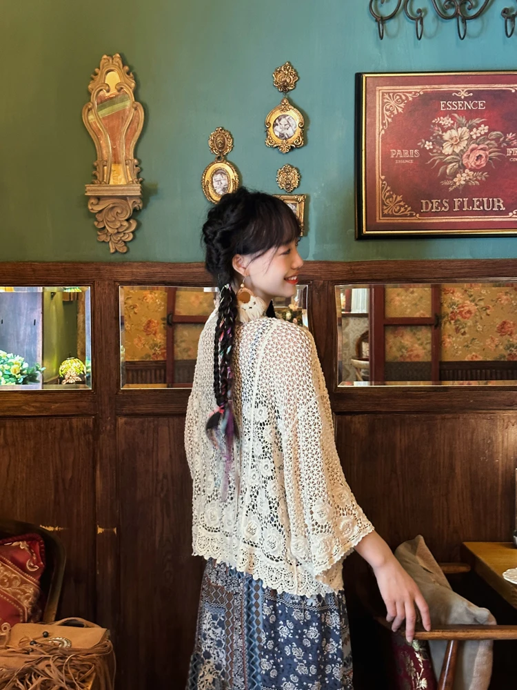 Версия короткого верхнего платья Bohemian Sun с вырезом и широкими рукавами |