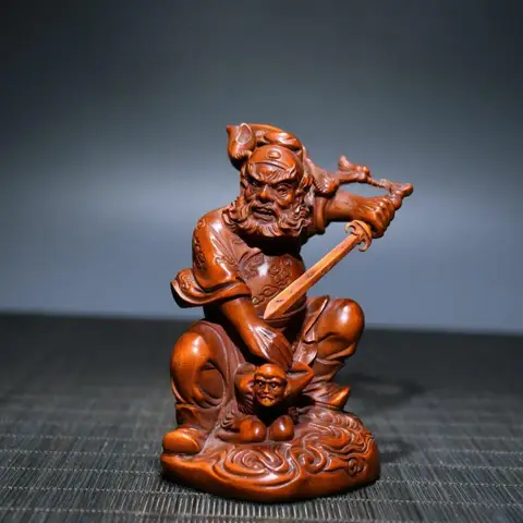 Винтажная деревянная статуя Zhong Kui Subdues The Devil