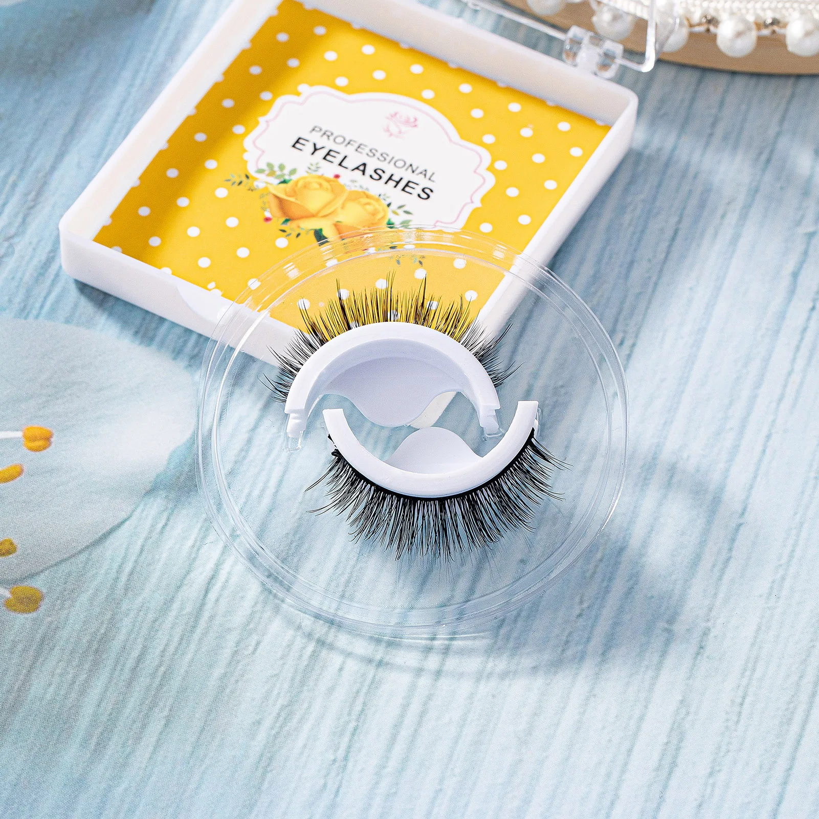 

Высококачественные завивающие ресницы для наращивания, многоразовый естественный внешний вид, легко носить с красочной коробкой, 1 пара в у...