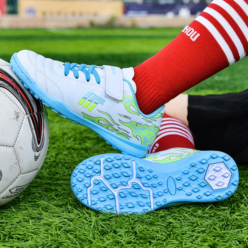 

2023 Summer New Cool Gym Kids Soccer Sport Shoes Colorful Boys Football Trainers Girls Athletic Soccer Practice Shoes C169