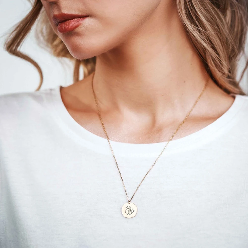 Personalized Necklace for Women New Stainless Steel Round Pendant Mom Baby Jewelry Mothers Day Gift Collar Grabado Personalizado