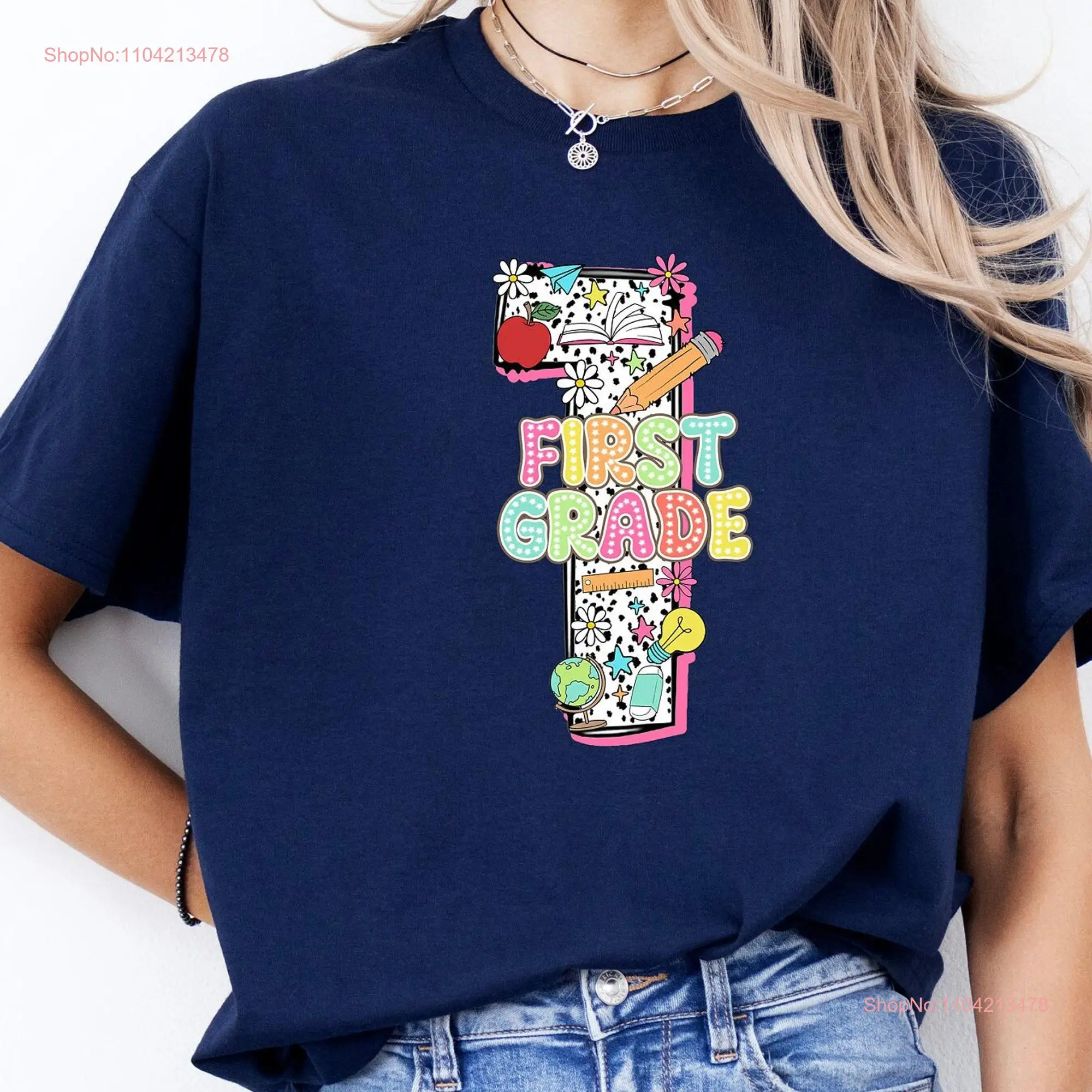 Футболка первого класса Первый обратно в школу Симпатичный учитель команды с