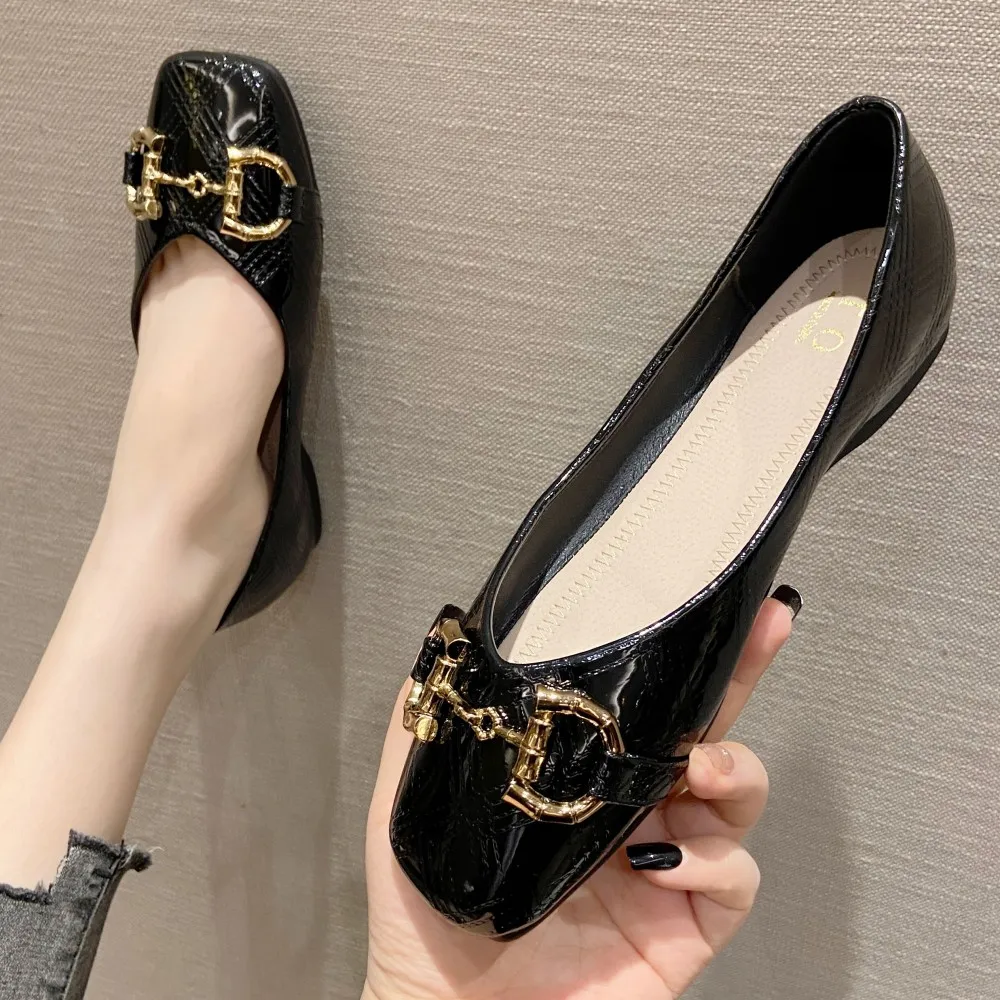 NEW Brand Women's Flat Shoes 2022 Metal Button PU Casual Loafers Comfortable Office Ladies Work Party Driving Single Shoes Red