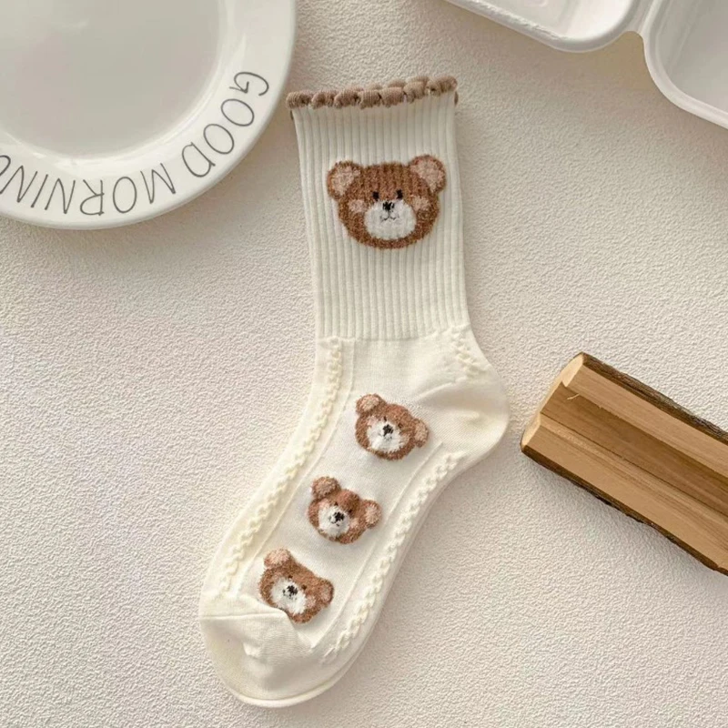 Fashion Skateboard Woman Socks Japan Harajuku Style Cartoon Creative Striped Bear Socks Kawaii Print Funny Girl Socks