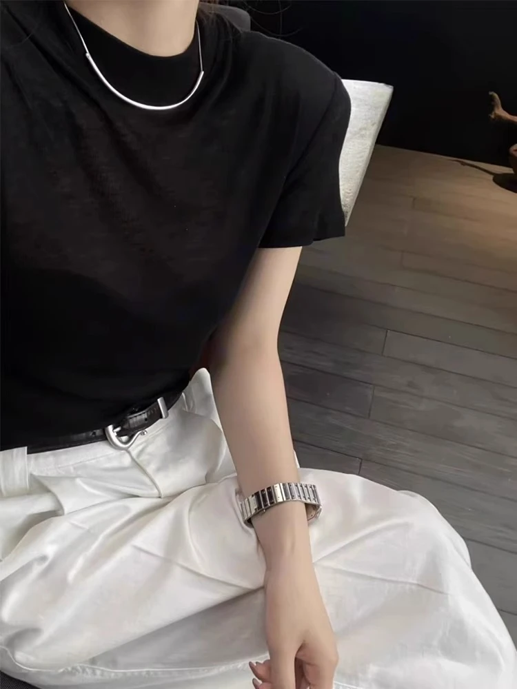 Женская тонкая трикотажная футболка с коротким рукавом и круглым вырезом