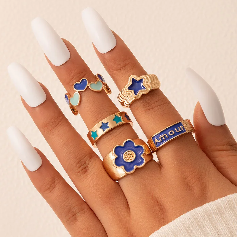 

New 2022 Vintage Love Dripping Oil Ring 5 Piece Sunflower Star Geometric Alphabet Ring Set