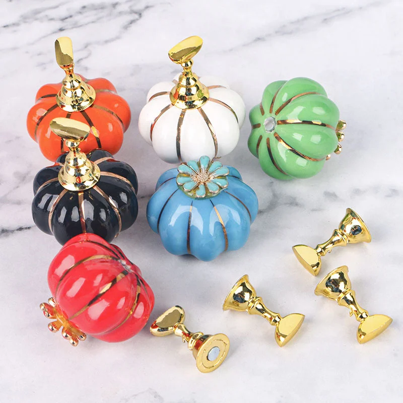 

5pcs Magnetic Nail Holder Pumpkin Shape Nail Art Practice Display False Nail Tip Training Stands Nail Holder DIY Manicure Tools