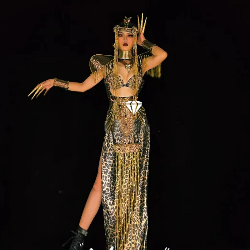 

Женский топ с леопардовым принтом, юбка с вырезом и бахромой