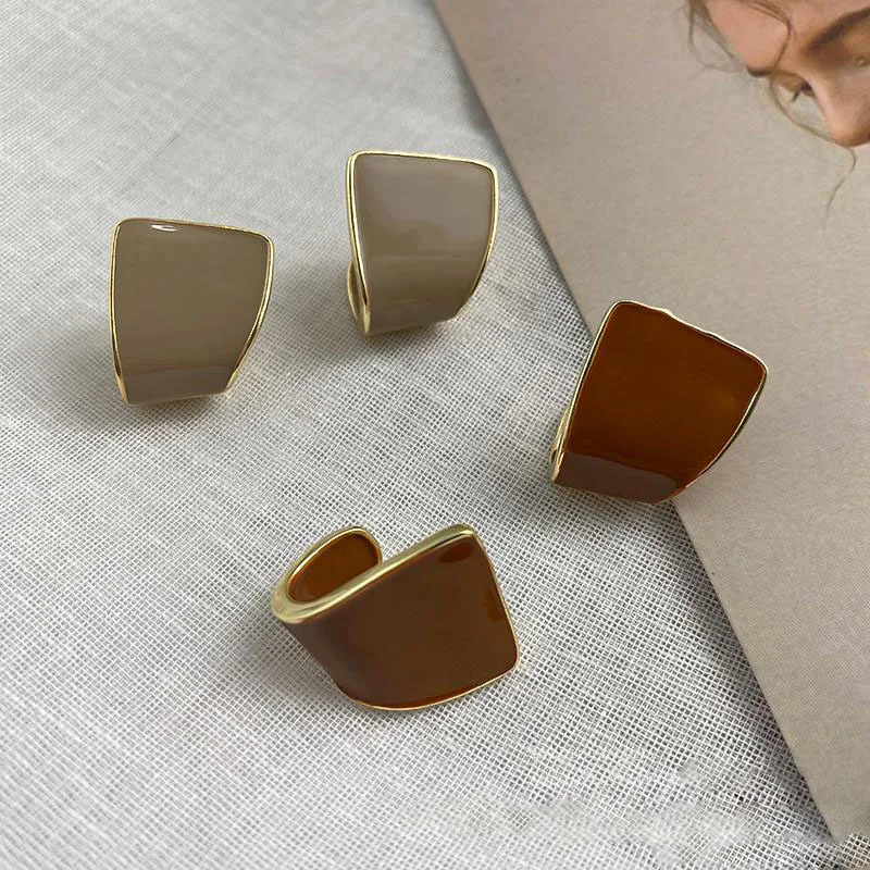 

New Brown Stud Earrings Retro Geometric Women's Fashion Earrings 2022 Trend New Arrivals Personality Women's Jewelry