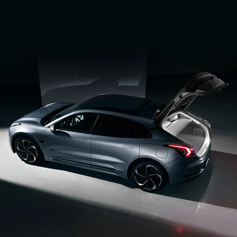 

Подходит для ZEEKR 001, Задняя Крышка багажника с рассеянным освещением, яркая и теплая деталь, являются дополнительными предметами первой необходимости для кемпинга