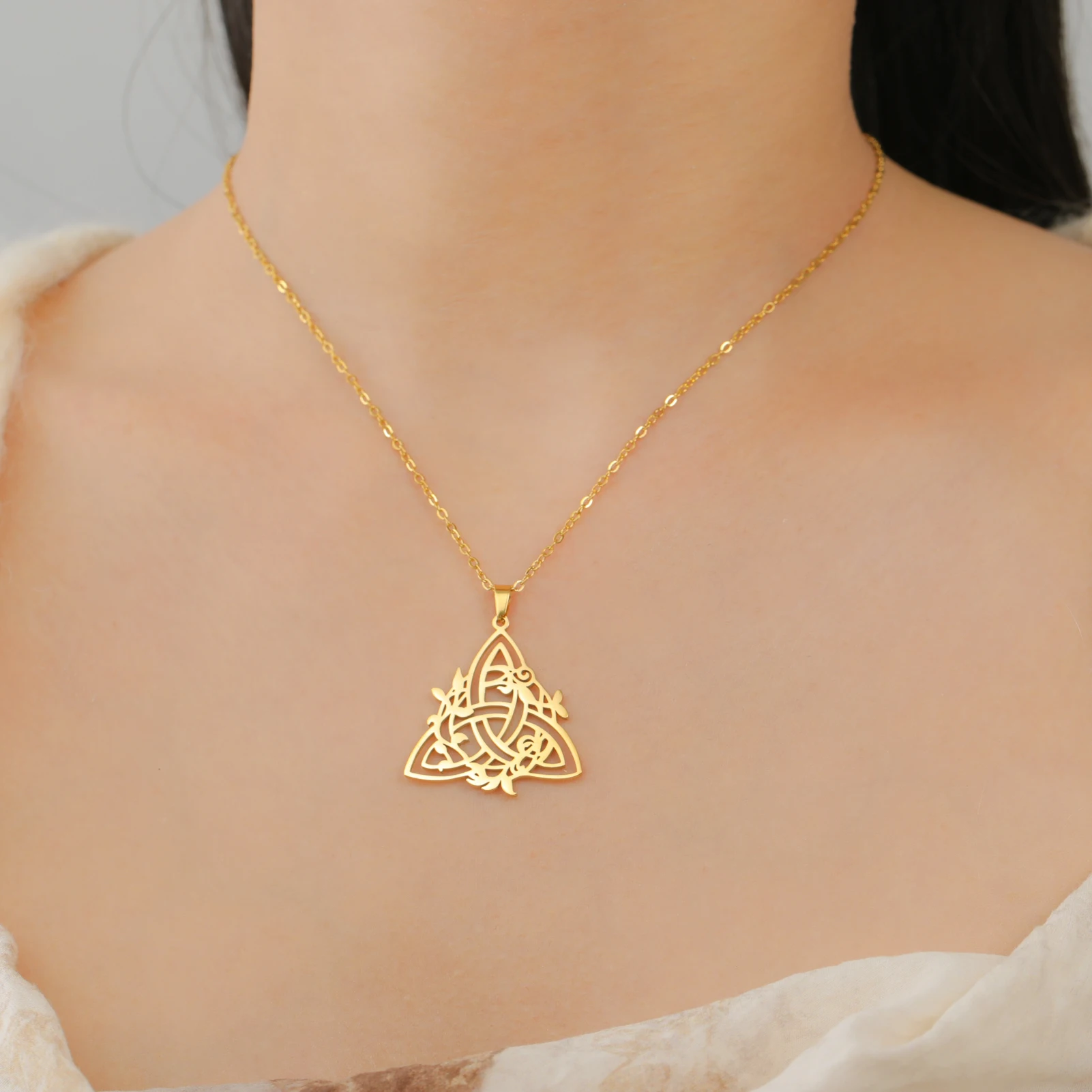 Женское ожерелье из нержавеющей стали с цветами