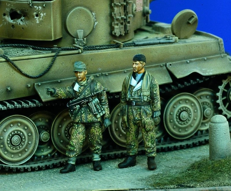 

1/35 Scale Die-cast Resin White Model Needs Hand-painted Model Free Shipping